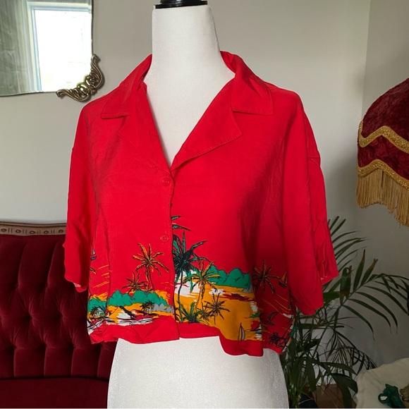 Crop top summer shirt 🌸 - Picture 1 of 5